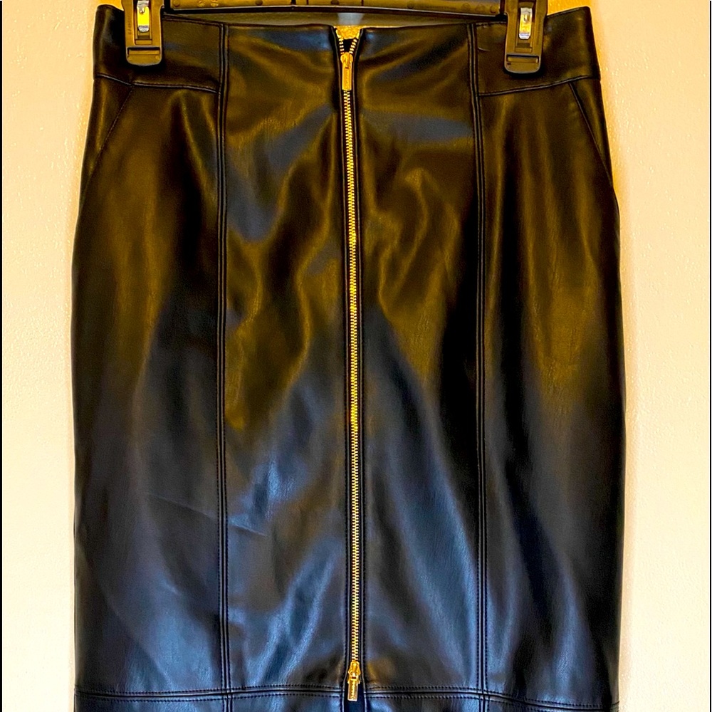 Calvin Klein black women’s skirt size 4